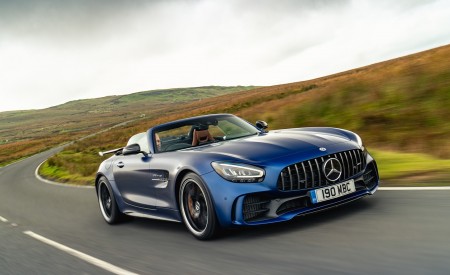 2020 Mercedes-AMG GT R Roadster (UK-Spec) Front Three-Quarter Wallpapers 450x275 (12)