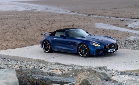 2020 Mercedes-AMG GT R Roadster (UK-Spec) Front Three-Quarter Wallpapers 450x275 (57)