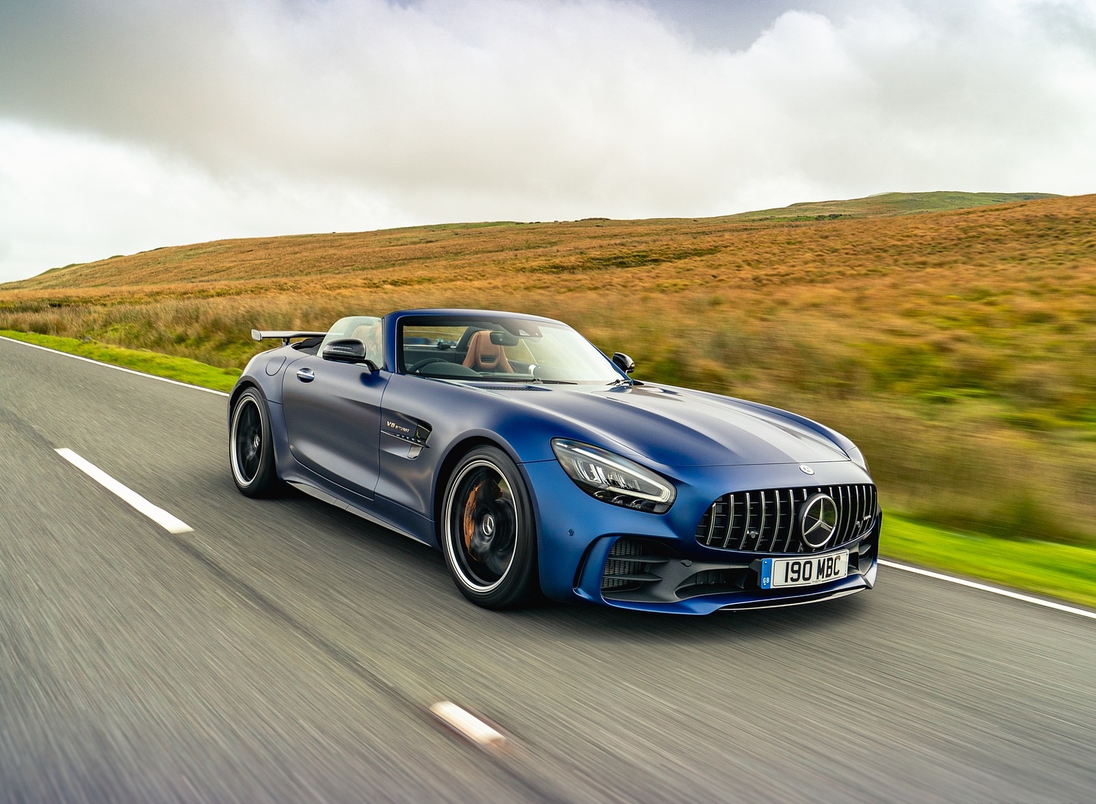 2020 Mercedes-AMG GT R Roadster (UK-Spec) Front Three-Quarter Wallpapers (1)