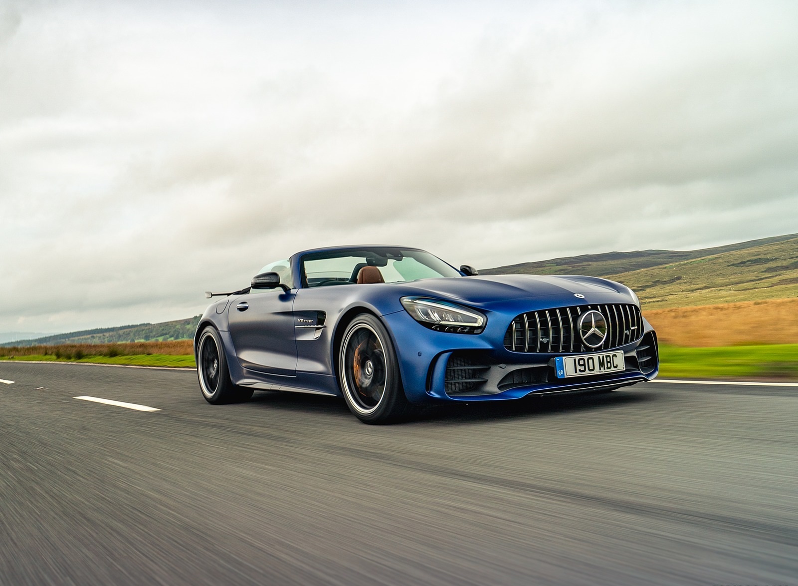 2020 Mercedes-AMG GT R Roadster (UK-Spec) Front Three-Quarter Wallpapers (4)