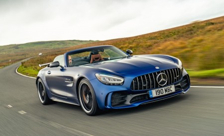 2020 Mercedes-AMG GT R Roadster (UK-Spec) Front Three-Quarter Wallpapers 450x275 (13)
