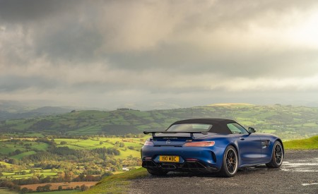 2020 Mercedes-AMG GT R Roadster (UK-Spec) Rear Three-Quarter Wallpapers 450x275 (51)