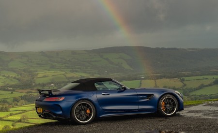 2020 Mercedes-AMG GT R Roadster (UK-Spec) Rear Three-Quarter Wallpapers 450x275 (52)