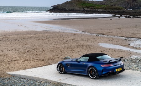 2020 Mercedes-AMG GT R Roadster (UK-Spec) Rear Three-Quarter Wallpapers 450x275 (67)
