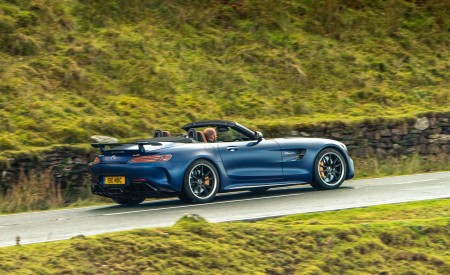 2020 Mercedes-AMG GT R Roadster (UK-Spec) Rear Three-Quarter Wallpapers 450x275 (43)