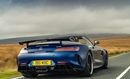 2020 Mercedes-AMG GT R Roadster (UK-Spec) Rear Three-Quarter Wallpapers 450x275 (15)
