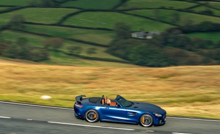 2020 Mercedes-AMG GT R Roadster (UK-Spec) Top Wallpapers 450x275 (26)