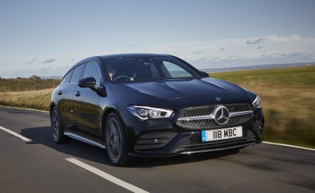 2020 Mercedes-Benz CLA 220 Shooting Brake (UK-Spec) Front Three-Quarter Wallpapers 450x275 (3)