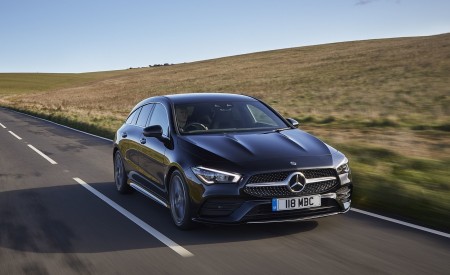 2020 Mercedes-Benz CLA 220 Shooting Brake (UK-Spec) Front Three-Quarter Wallpapers 450x275 (18)