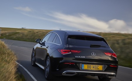 2020 Mercedes-Benz CLA 220 Shooting Brake (UK-Spec) Rear Three-Quarter Wallpapers 450x275 (20)