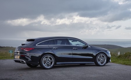 2020 Mercedes-Benz CLA 220 Shooting Brake (UK-Spec) Side Wallpapers 450x275 (26)