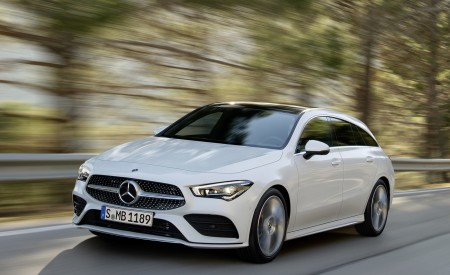2020 Mercedes-Benz CLA Shooting Brake AMG-Line (Color: Digital White) Front Three-Quarter Wallpapers 450x275 (60)