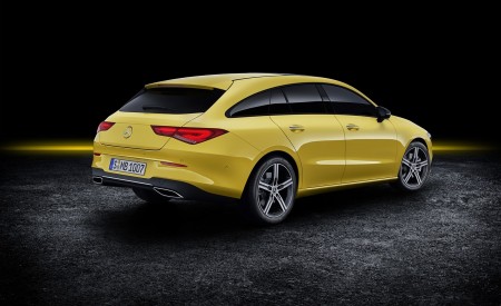 2020 Mercedes-Benz CLA Shooting Brake (Color: Sun Yellow) Rear Three-Quarter Wallpapers 450x275 (87)