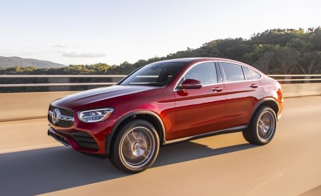 2020 Mercedes-Benz GLC 300 Coupe (US-Spec) Front Three-Quarter Wallpapers 450x275 (6)