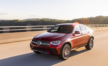 2020 Mercedes-Benz GLC 300 Coupe (US-Spec) Front Three-Quarter Wallpapers 450x275 (8)
