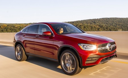 2020 Mercedes-Benz GLC 300 Coupe (US-Spec) Front Three-Quarter Wallpapers 450x275 (4)