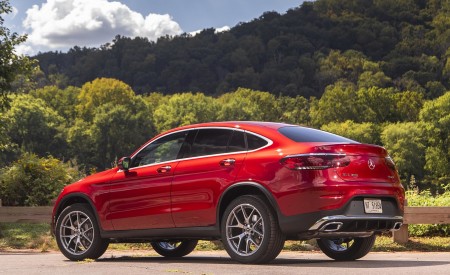2020 Mercedes-Benz GLC 300 Coupe (US-Spec) Rear Three-Quarter Wallpapers 450x275 (19)