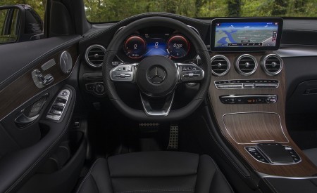 2020 Mercedes-Benz GLC 300 (US-Spec) Interior Cockpit Wallpapers 450x275 (21)