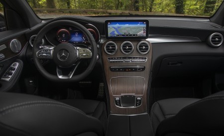 2020 Mercedes-Benz GLC 300 (US-Spec) Interior Cockpit Wallpapers 450x275 (22)