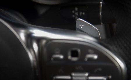 2020 Mercedes-Benz GLC 300 (US-Spec) Interior Detail Wallpapers 450x275 (28)