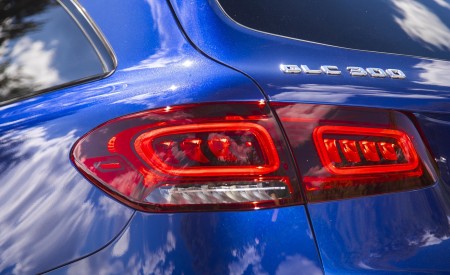 2020 Mercedes-Benz GLC 300 (US-Spec) Tail Light Wallpapers 450x275 (12)