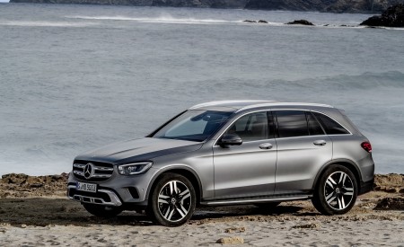 2020 Mercedes-Benz GLC (Color: Designo Selenite Grey Magno) Front Three-Quarter Wallpapers 450x275 (49)