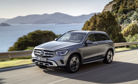 2020 Mercedes-Benz GLC (Color: Designo Selenite Grey Magno) Front Three-Quarter Wallpapers 450x275 (37)