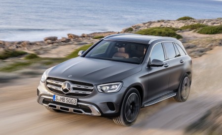 2020 Mercedes-Benz GLC (Color: Designo Selenite Grey Magno) Front Three-Quarter Wallpapers 450x275 (43)