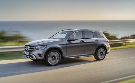 2020 Mercedes-Benz GLC (Color: Designo Selenite Grey Magno) Front Three-Quarter Wallpapers 450x275 (38)