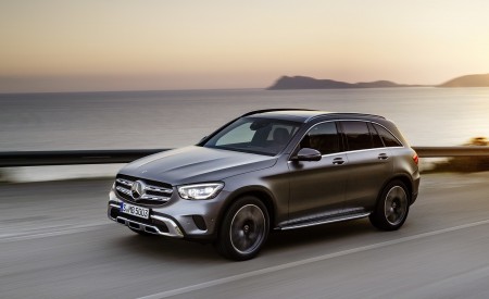 2020 Mercedes-Benz GLC (Color: Designo Selenite Grey Magno) Front Three-Quarter Wallpapers 450x275 (40)
