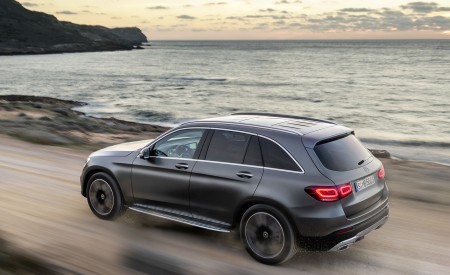 2020 Mercedes-Benz GLC (Color: Designo Selenite Grey Magno) Rear Three-Quarter Wallpapers 450x275 (41)