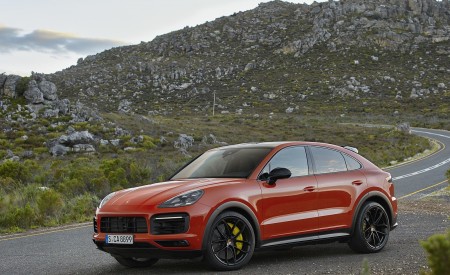 2020 Porsche Cayenne Coupe Front Three-Quarter Wallpapers 450x275 (181)
