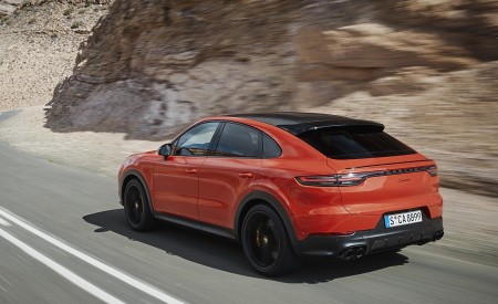 2020 Porsche Cayenne Coupe Rear Three-Quarter Wallpapers 450x275 (175)