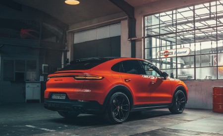 2020 Porsche Cayenne Coupe Rear Three-Quarter Wallpapers 450x275 (194)