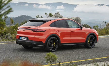 2020 Porsche Cayenne Coupe Rear Three-Quarter Wallpapers 450x275 (183)