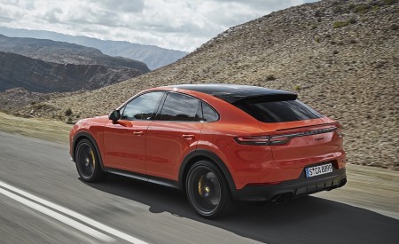 2020 Porsche Cayenne Coupe Rear Three-Quarter Wallpapers 450x275 (178)