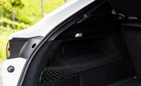 2020 Porsche Cayenne Coupé (Color: Carrara White Metallic) Detail Wallpapers 450x275 (164)