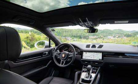 2020 Porsche Cayenne Coupé (Color: Carrara White Metallic) Interior Wallpapers 450x275 (172)