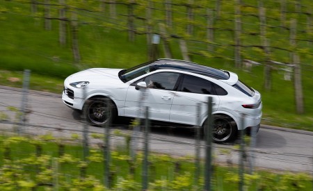 2020 Porsche Cayenne Coupé (Color: Carrara White Metallic) Side Wallpapers 450x275 (154)