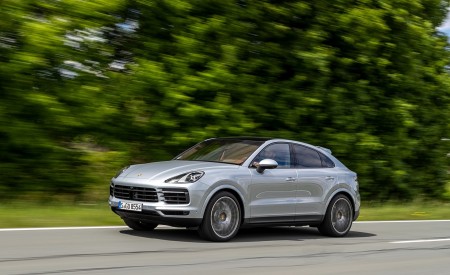 2020 Porsche Cayenne S Coupé (Color: Dolomite Silver Metallic) Front Three-Quarter Wallpapers 450x275 (76)