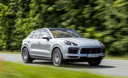 2020 Porsche Cayenne S Coupé (Color: Dolomite Silver Metallic) Front Three-Quarter Wallpapers 450x275 (86)