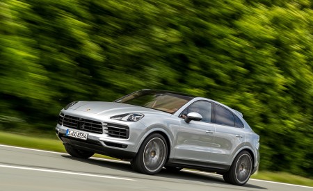 2020 Porsche Cayenne S Coupé (Color: Dolomite Silver Metallic) Front Three-Quarter Wallpapers 450x275 (77)