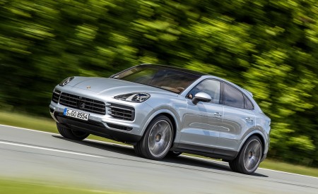 2020 Porsche Cayenne S Coupé (Color: Dolomite Silver Metallic) Front Three-Quarter Wallpapers 450x275 (78)