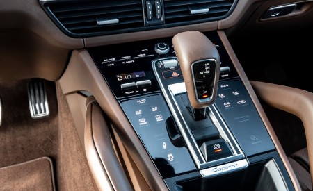 2020 Porsche Cayenne S Coupé (Color: Dolomite Silver Metallic) Interior Detail Wallpapers 450x275 (124)