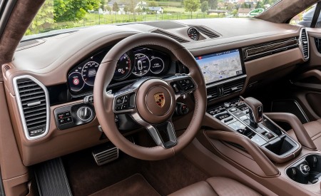 2020 Porsche Cayenne S Coupé (Color: Dolomite Silver Metallic) Interior Wallpapers 450x275 (127)