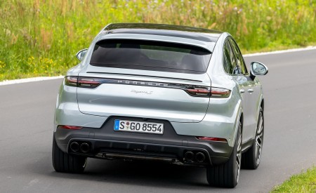 2020 Porsche Cayenne S Coupé (Color: Dolomite Silver Metallic) Rear Wallpapers 450x275 (99)