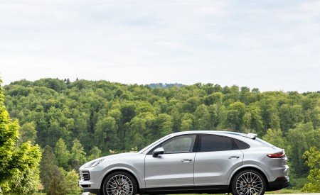 2020 Porsche Cayenne S Coupé (Color: Dolomite Silver Metallic) Side Wallpapers 450x275 (112)