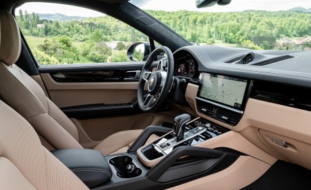 2020 Porsche Cayenne S Coupé (Color: Moonlight Blue Metallic) Interior Wallpapers 450x275 (72)