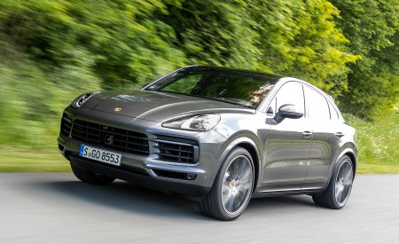 2020 Porsche Cayenne S Coupé (Color: Quarzite Grey Metallic) Front Three-Quarter Wallpapers 450x275 (2)