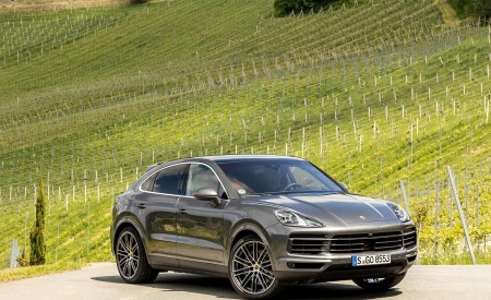 2020 Porsche Cayenne S Coupé (Color: Quarzite Grey Metallic) Front Three-Quarter Wallpapers 450x275 (14)
